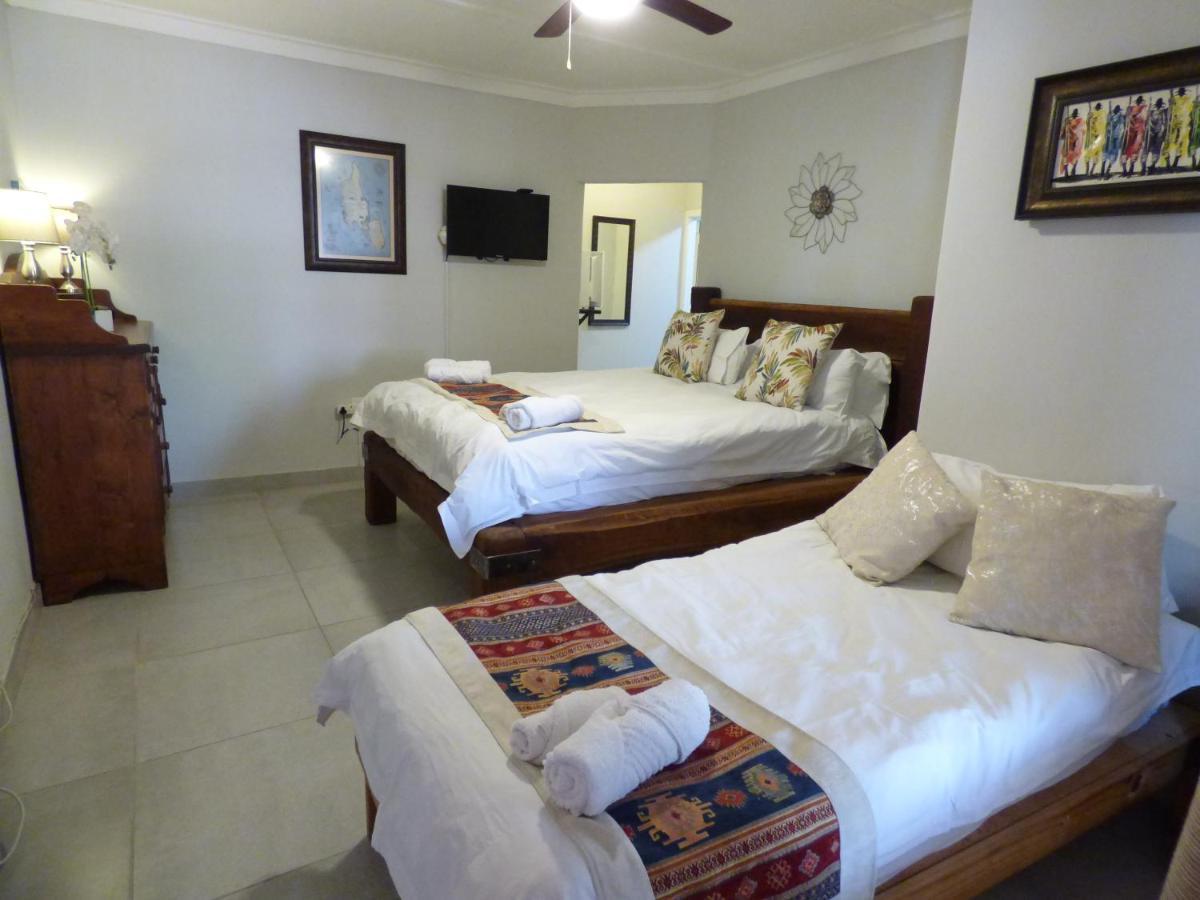 Villa Africa Guesthouse ツメブ エクステリア 写真