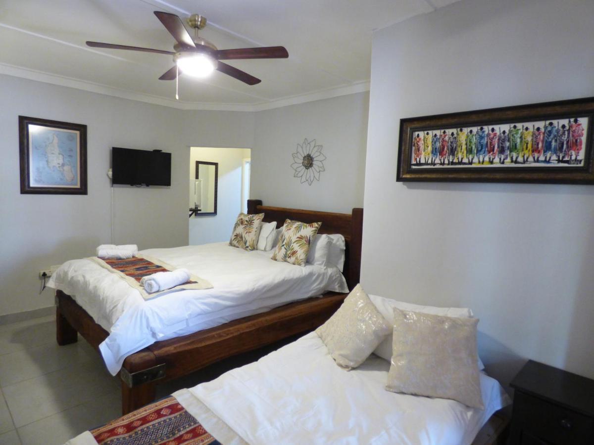 Villa Africa Guesthouse ツメブ エクステリア 写真