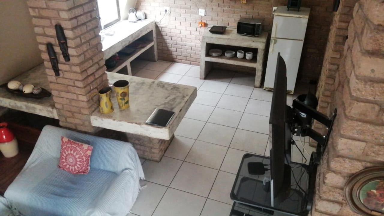 Villa Africa Guesthouse ツメブ エクステリア 写真