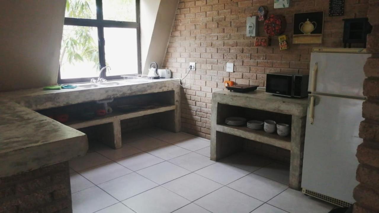 Villa Africa Guesthouse ツメブ エクステリア 写真