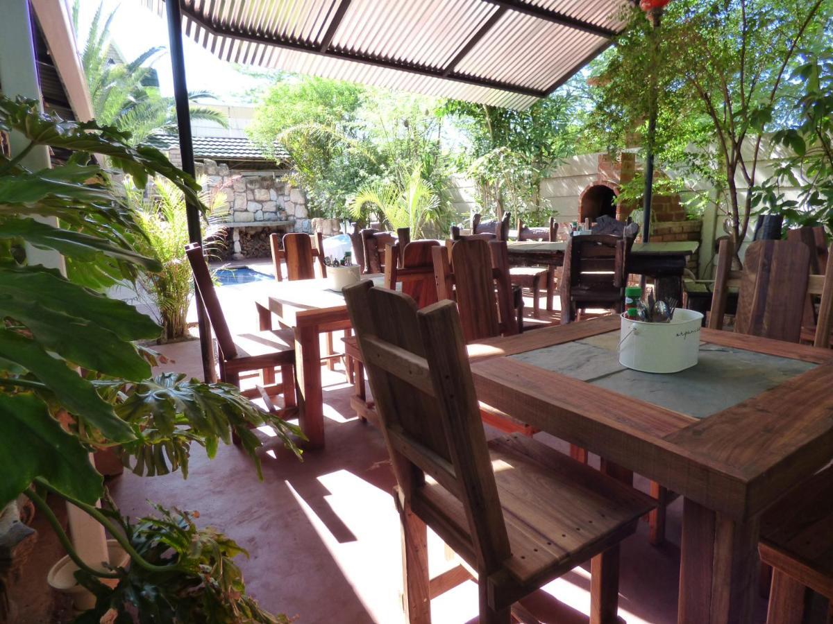 Villa Africa Guesthouse ツメブ エクステリア 写真